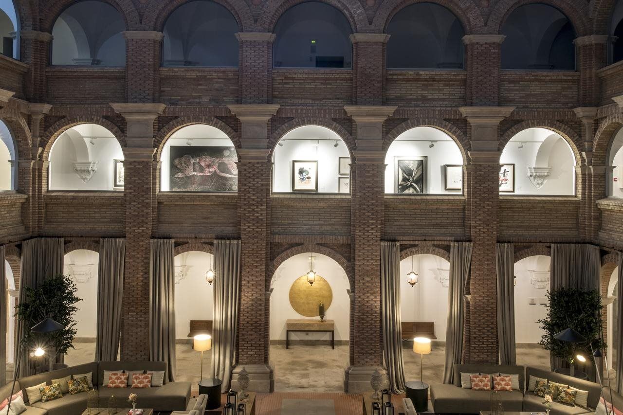 Parador Del Roser De Lleida Bagian luar foto